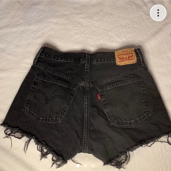 Levi shorts - Picture 1 of 3